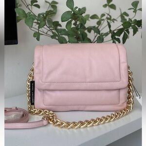 NWT Marc Jacobs Medium The Pillow Bag
Peach Whip! Retail $498